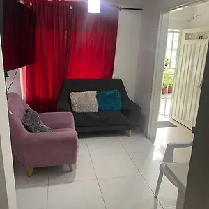 Relajante Apartamento Central A 15 Min Del Estadio Apartamento Medellín